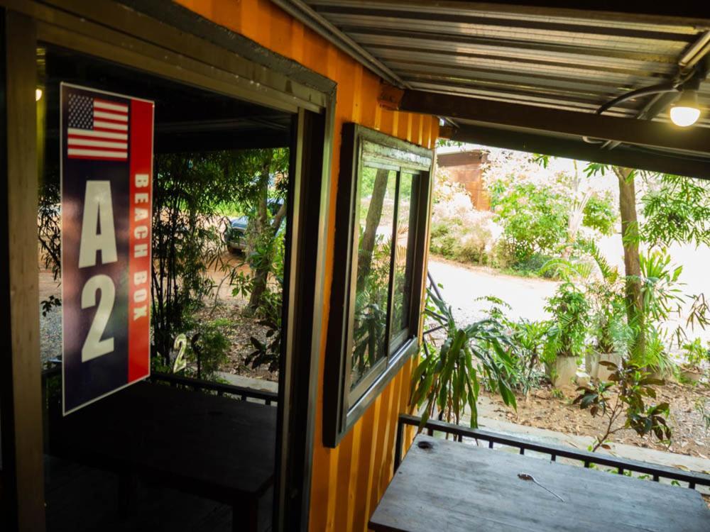 Beach Box Resort At Rimlay Rayong Bagian luar foto
